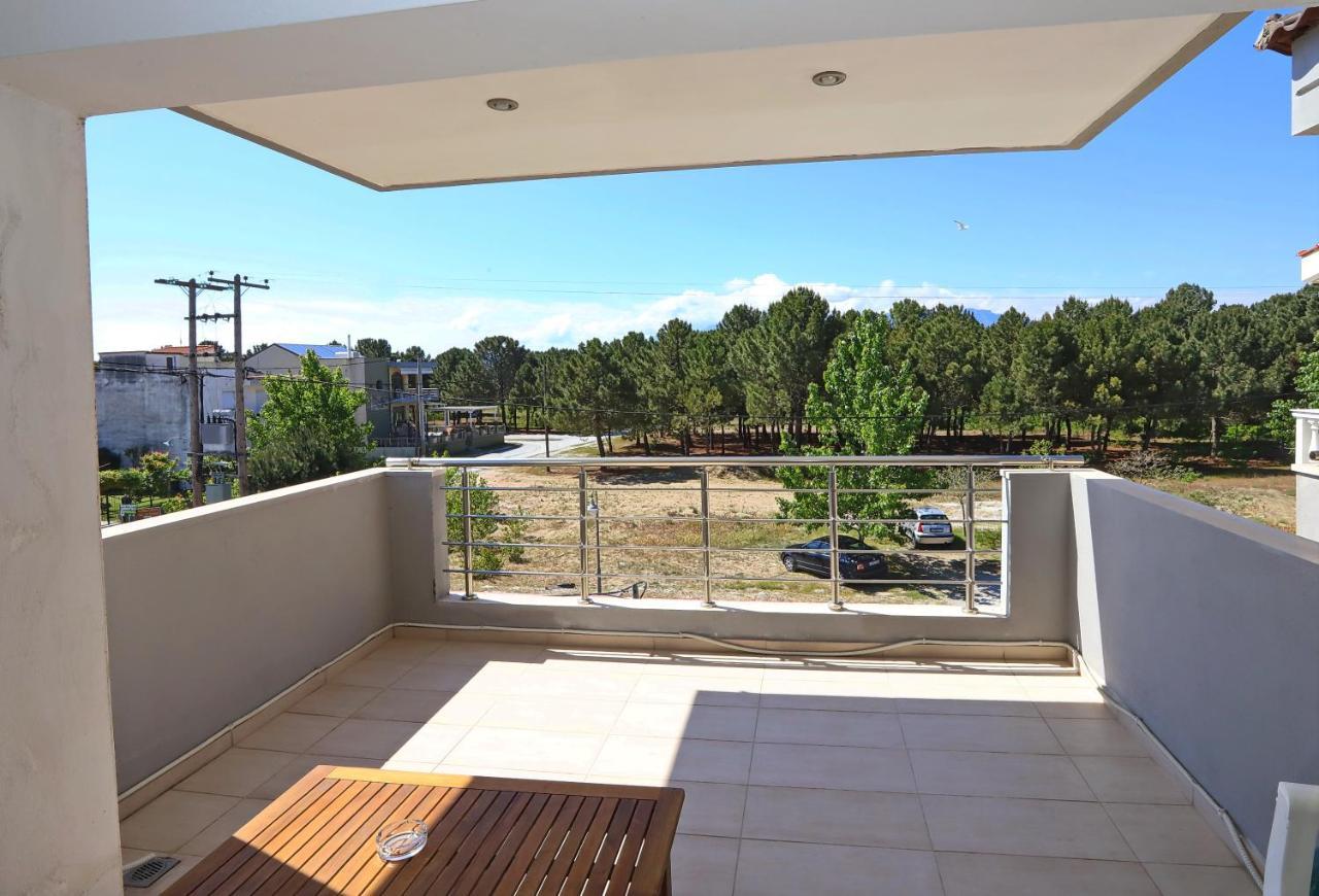 Katerina Apartments Keramotí Buitenkant foto